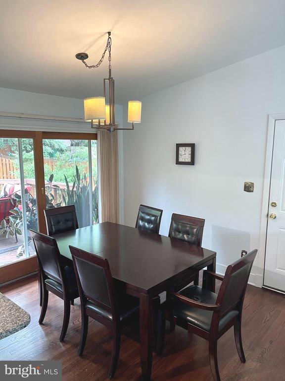 Building Photo - 9808 Forest Grove Dr