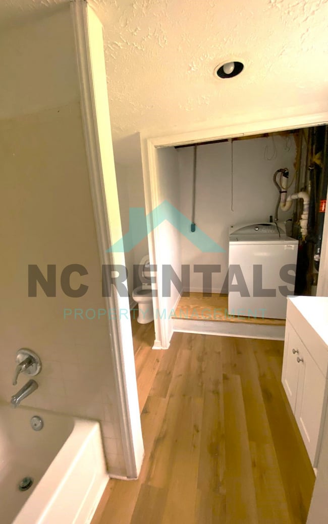 Building Photo - 730 Motor Rd