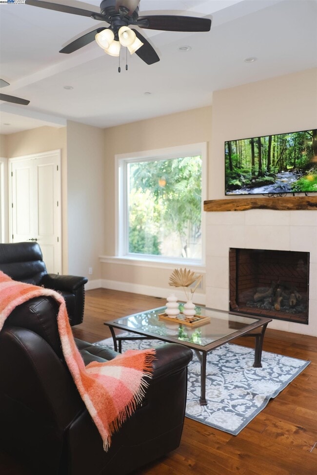 Building Photo - 5700 Alhambra Valley Rd