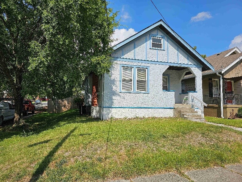 Building Photo - 7000 Palmetto St