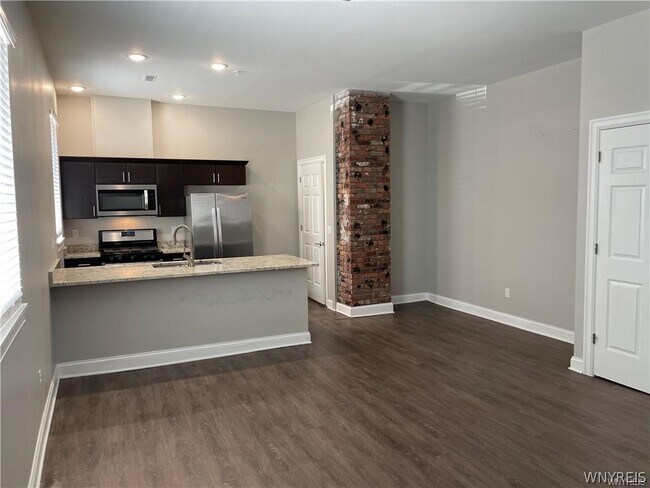 Building Photo - 4226 N Buffalo St