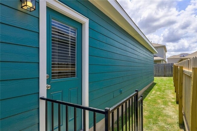 Building Photo - 7109 Spirit Hill Rd