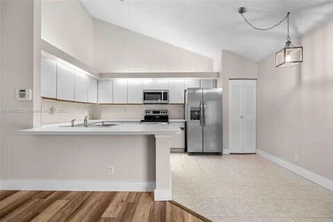 Building Photo - 8912 Thumbwood Cir