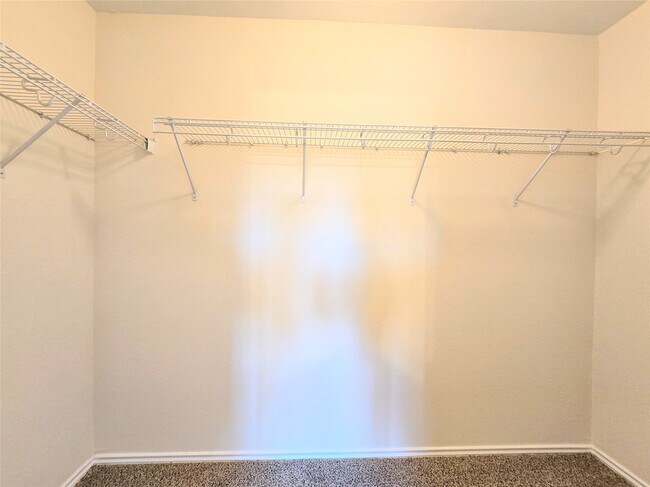 Building Photo - 29527 Evergreen Hills Dr