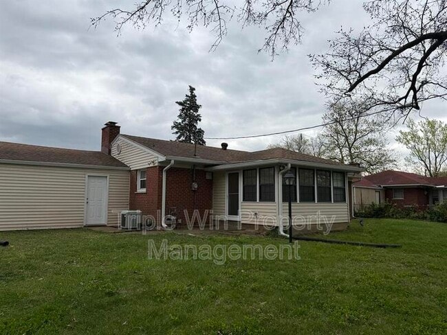 Building Photo - 1045 N Florissant Rd