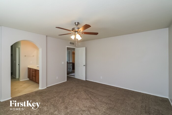 Building Photo - 2907 W Sunland Ave
