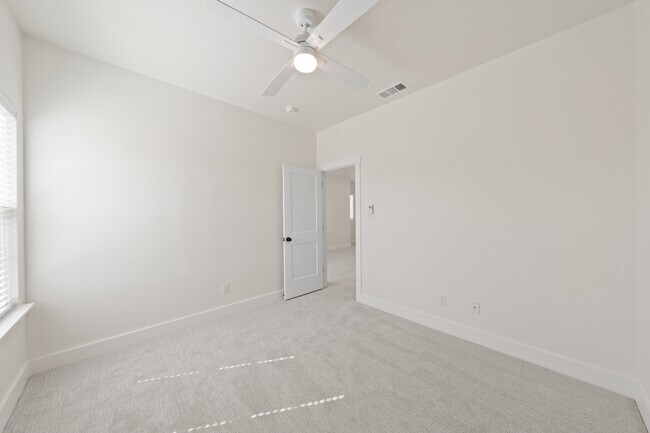 Building Photo - 6716 Abode Ave