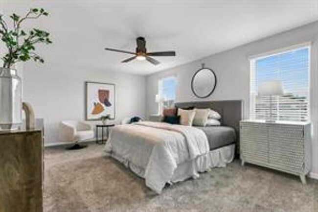 Building Photo - Beautiful 2 Story Home!!