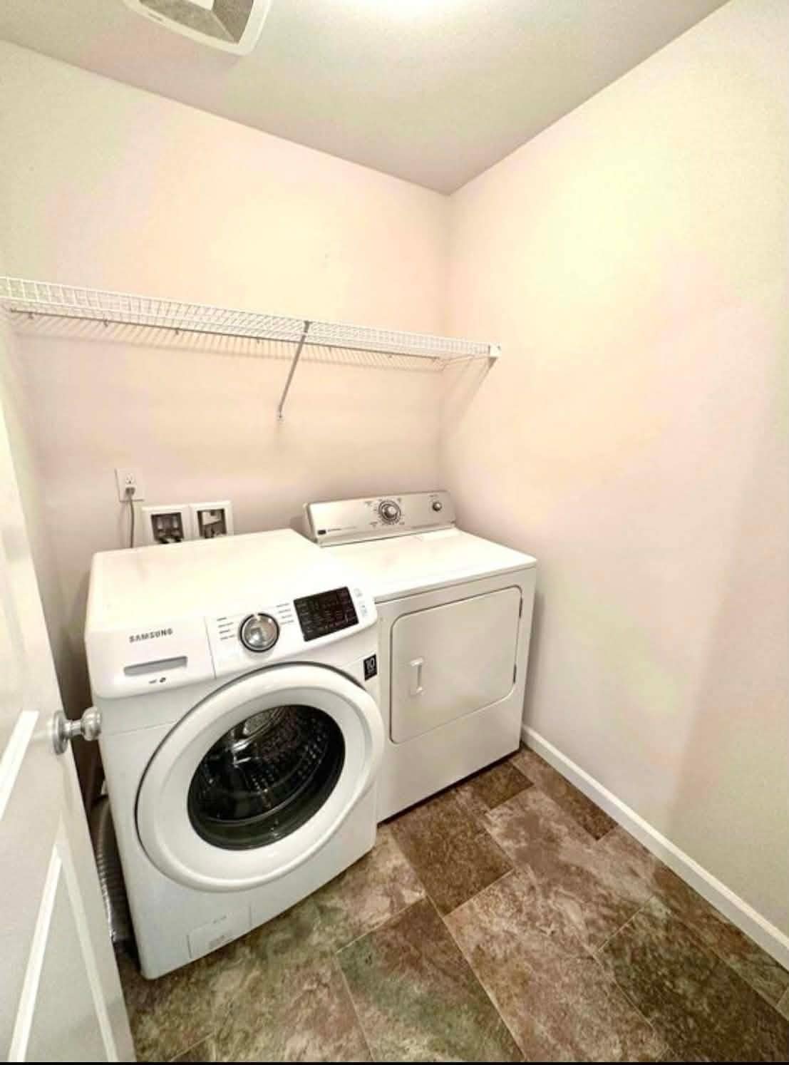 Building Photo - 3107 44th St SE