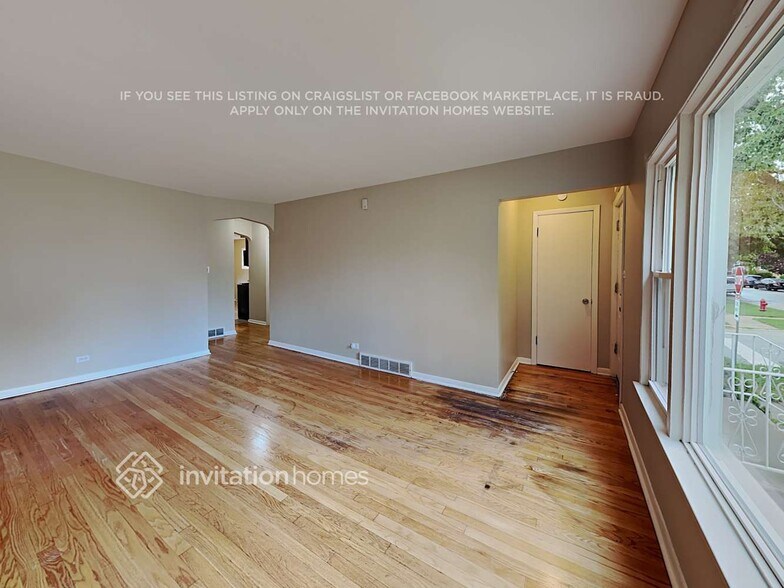 Building Photo - 3800 Euclid Ave