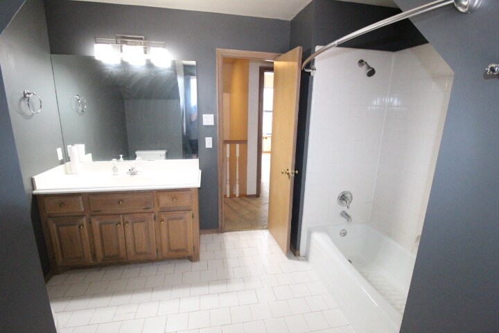 Building Photo - 6308 Bryant Ct