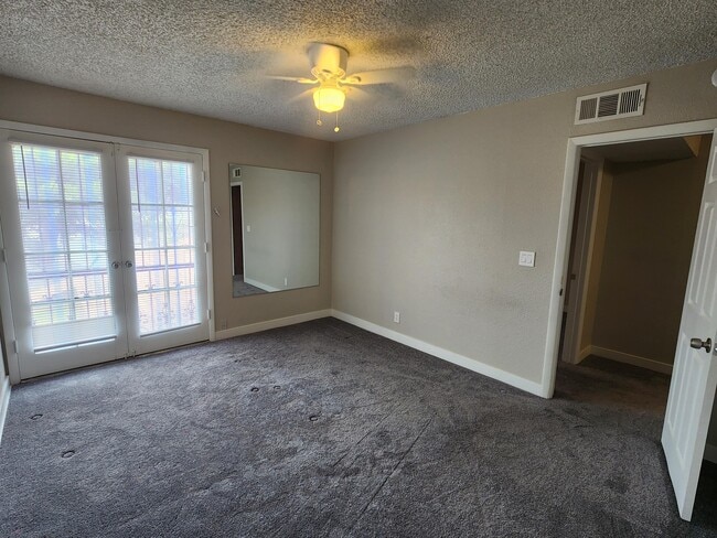 Building Photo - 1291 Elizabeth Ave