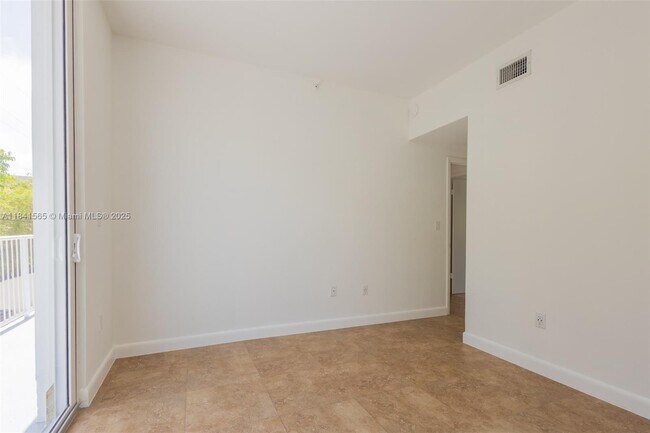 Building Photo - 50 Ocean Ln Dr