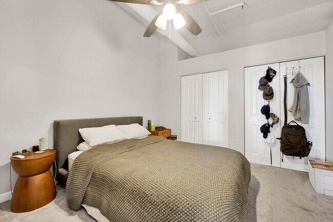 Building Photo - 1301 W Madison St