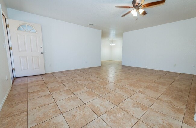 Building Photo - 1083 Desert Oak Pl