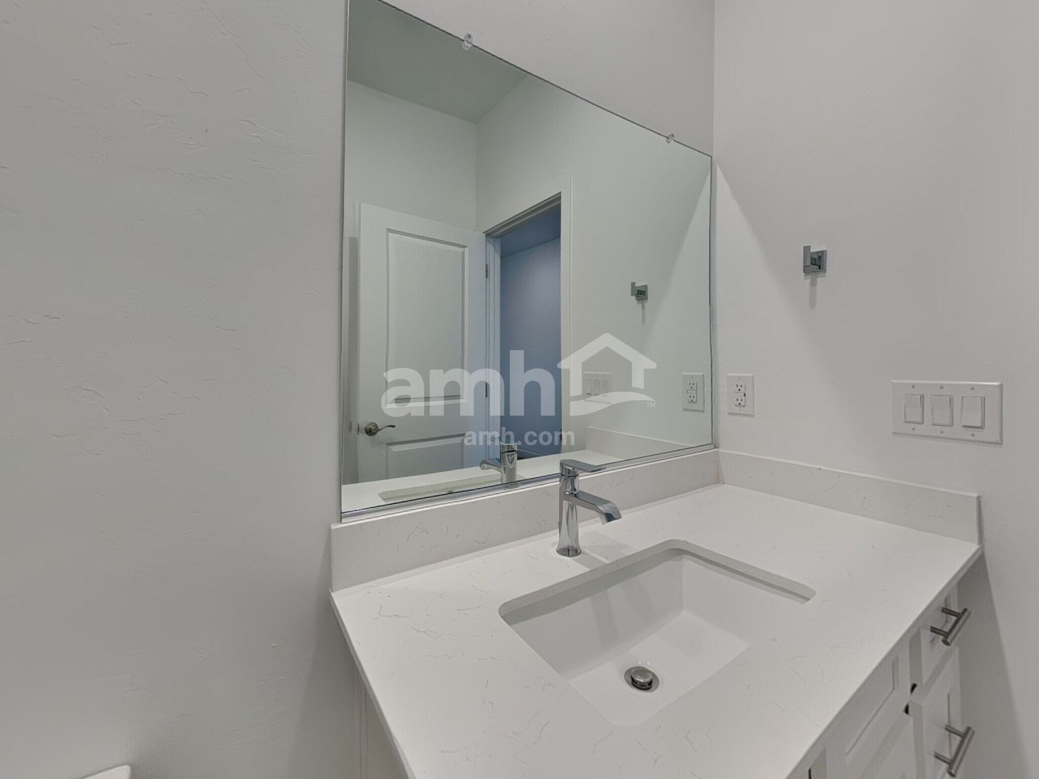 Building Photo - 13042 Mustang Crossing Rd