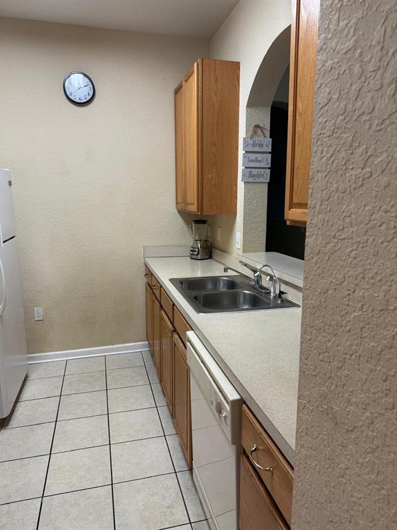 Building Photo - 6335 Contessa Dr