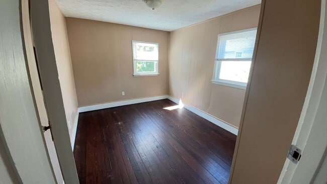 Building Photo - 112 Heaton Ave