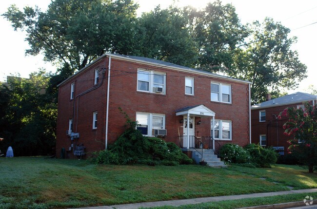 Primary Photo - 206 Gibson St