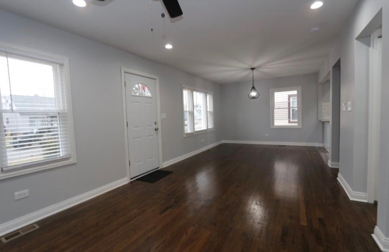Building Photo - 3728 W 86th St