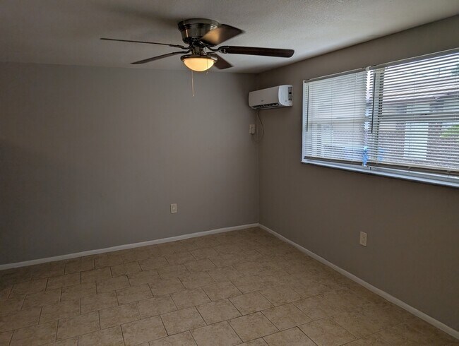 Building Photo - 9415 Eastfield Rd