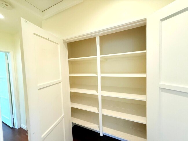 Building Photo - 17535-17537 Baltar Street