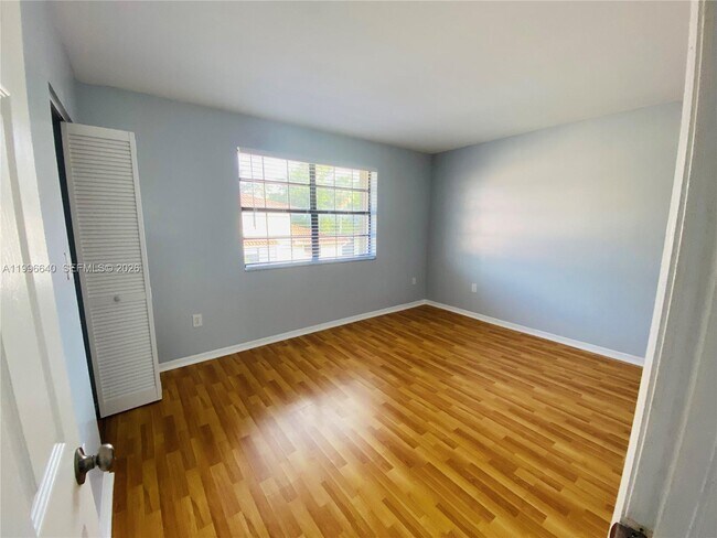 Building Photo - 9890 Hammocks Blvd