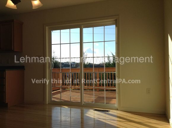 Building Photo - 542 Meadow Croft Cir