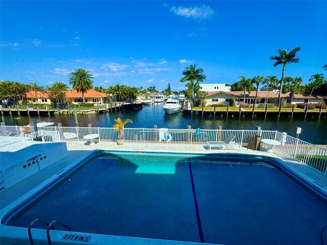 Building Photo - 3111 NE 51st St