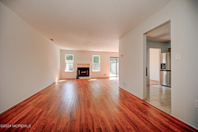 Building Photo - 44 Mariners Cove