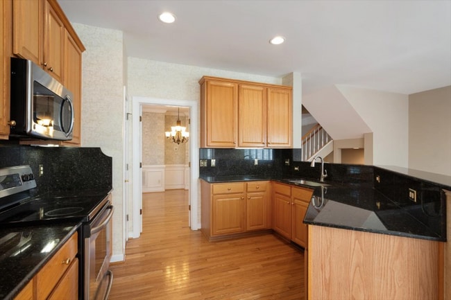 Building Photo - 900 Kirkeenan Cir
