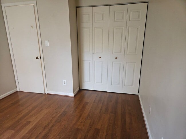 Building Photo - Bright and Cozy 1 Bed 1 Bath Condo In With Balcony In Vibrant Burke Cove