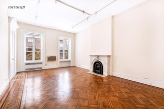 Building Photo - 120 E 19th St