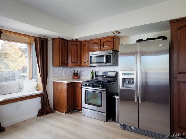 Building Photo - 35749 Sayre Rd