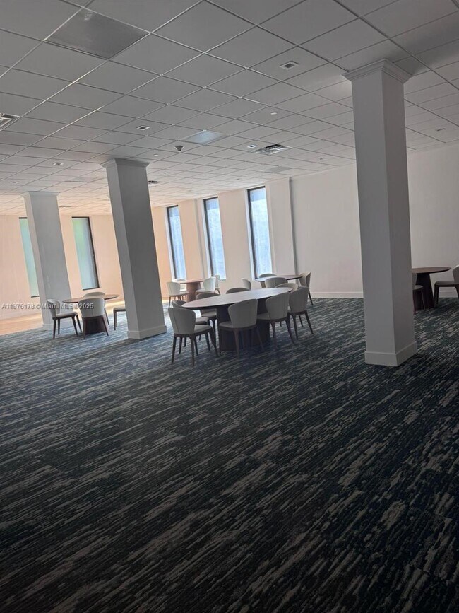 Building Photo - 5825 Collins Ave