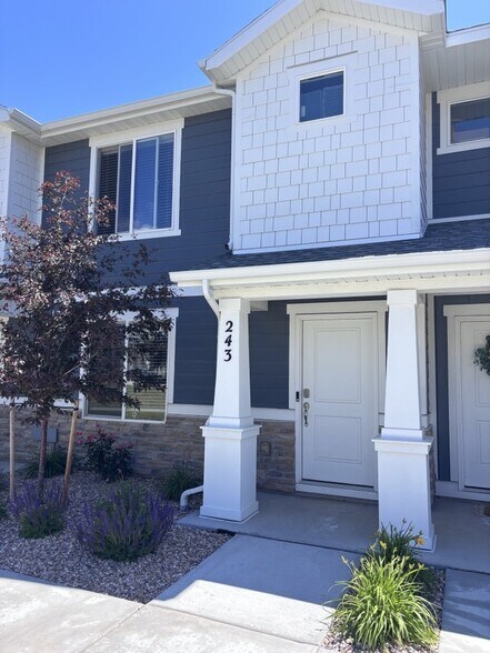 Building Photo - 243 Portside Ln