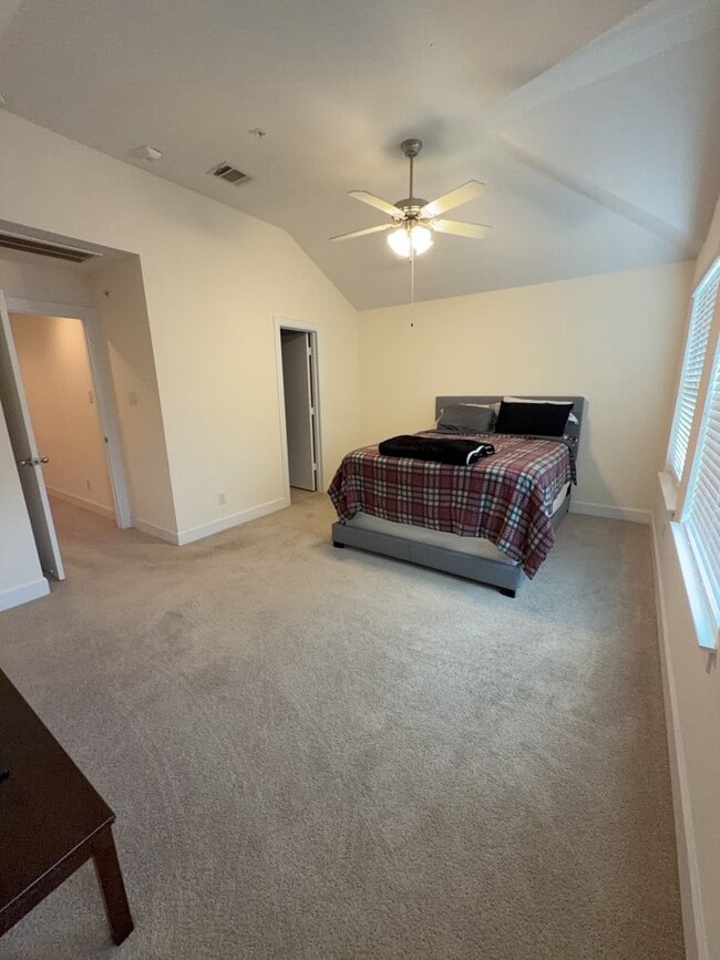 Building Photo - 8705 Bryam St