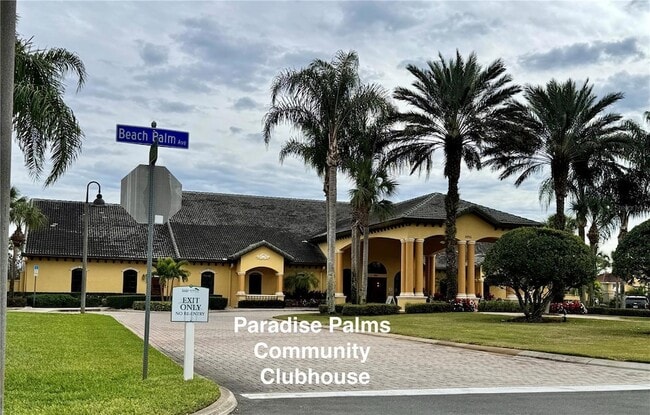 Building Photo - 8977 Coco Palm Rd