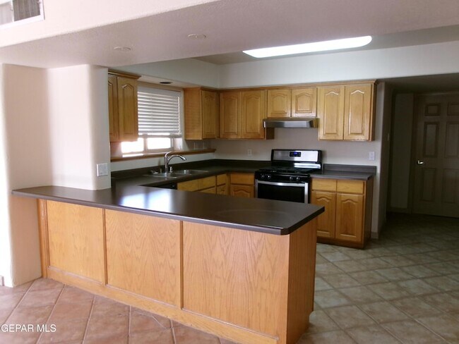 Building Photo - 3933 Emory Rd