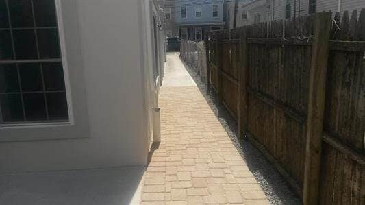 Building Photo - 110 39th St