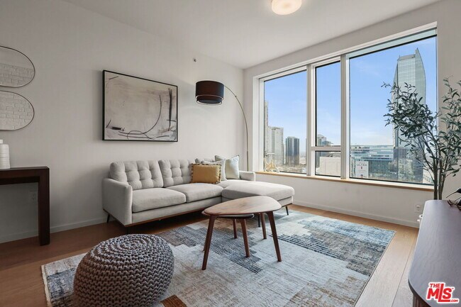 Building Photo - 889 Francisco St