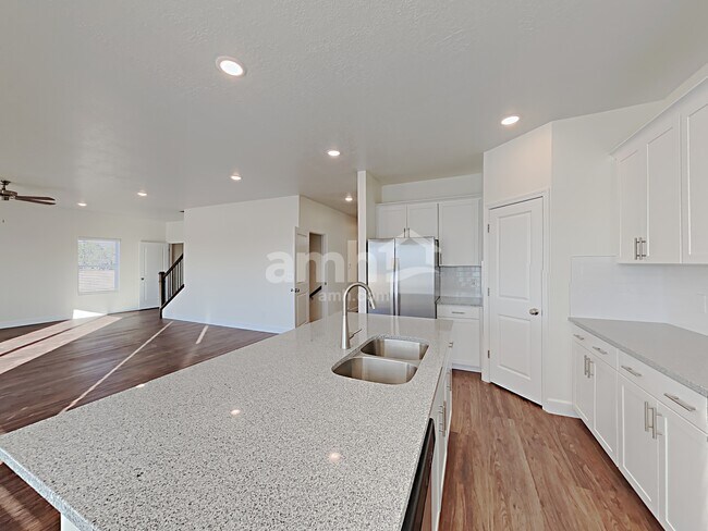 Building Photo - 1321 Rickshaw Ln