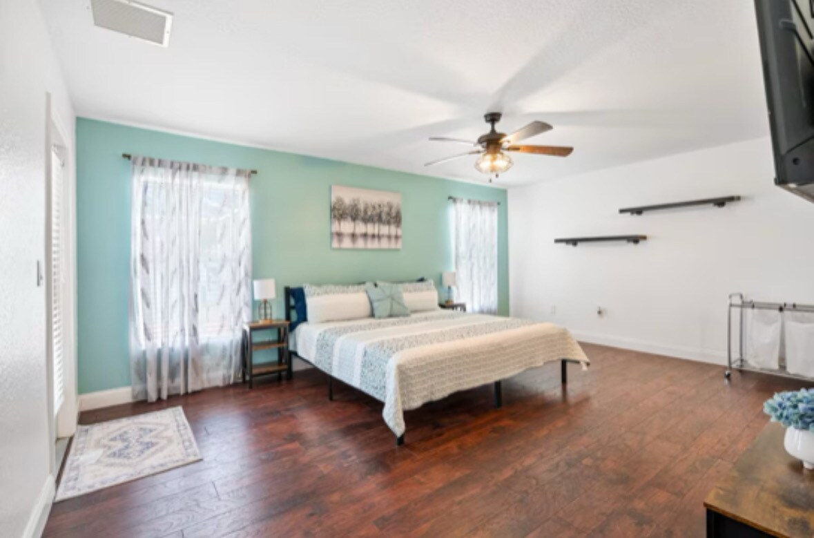 Building Photo - 2237 Bonanza Ln