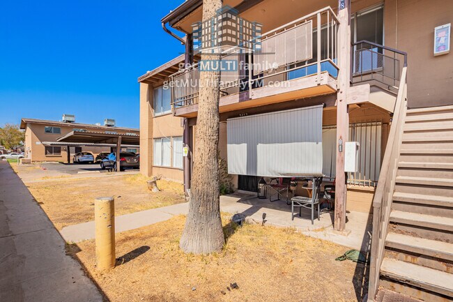 Building Photo - 2413 W Hazelwood St