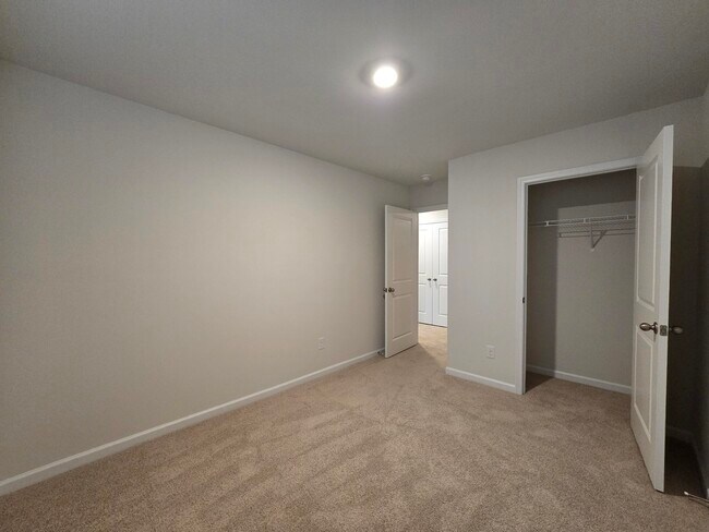 Building Photo - 162 Wall St