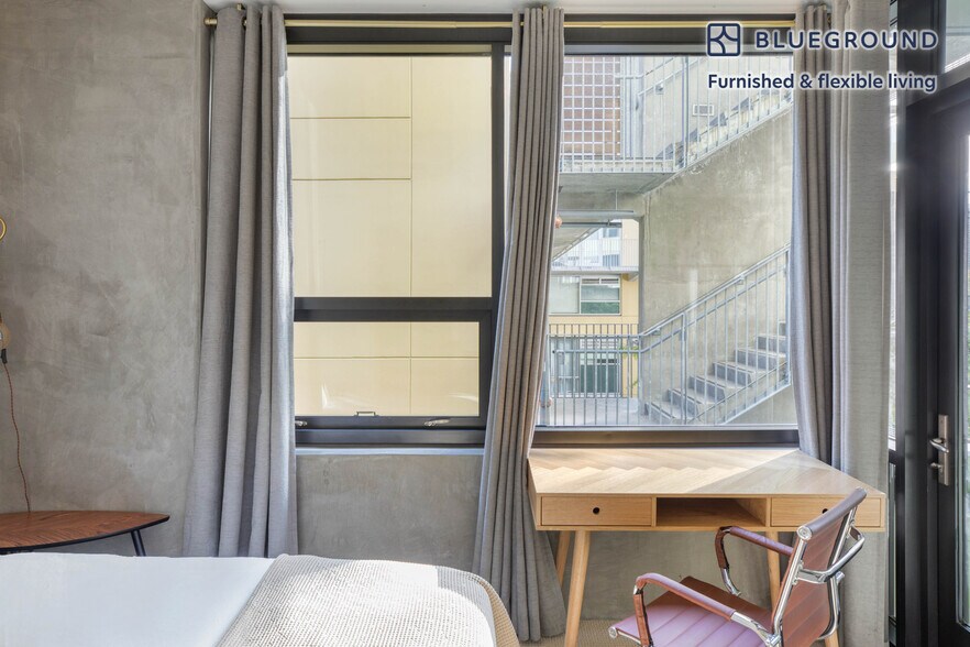 Building Photo - 350 Eleventh Avenue-SI FL4-ID37