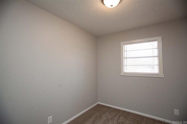 Building Photo - 2018 S Tyler St