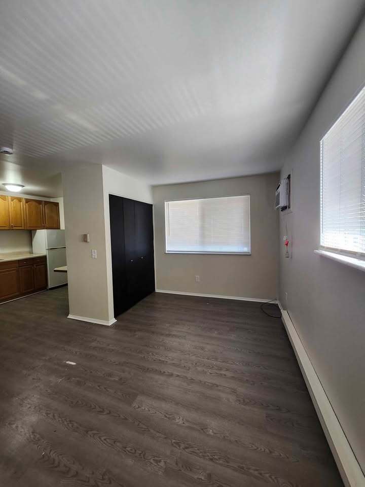 Building Photo - Deerlick Apartments