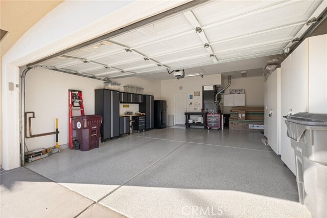 Building Photo - 36627 Crown St