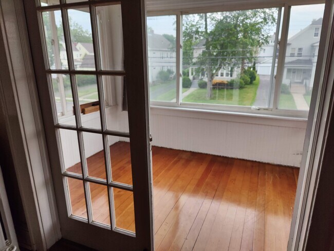 Building Photo - 145 Dover Rd